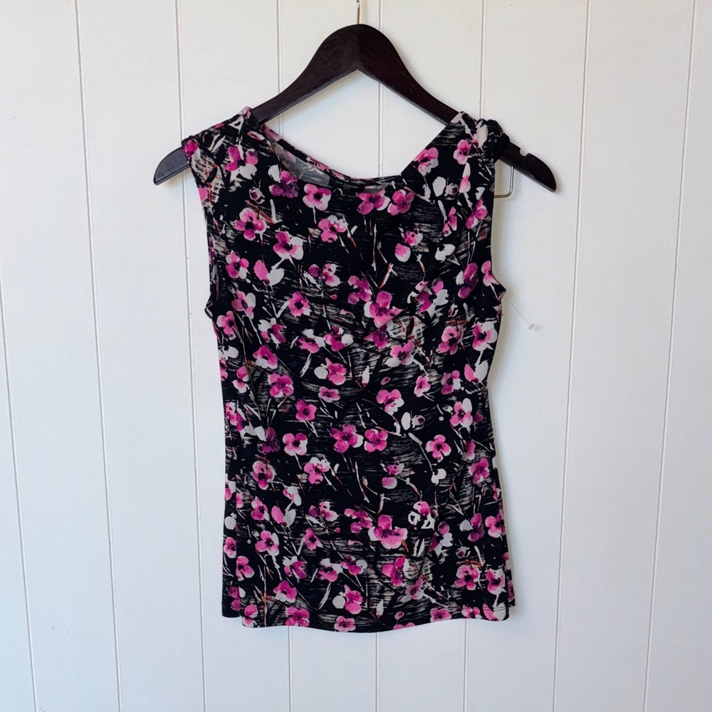 NWOT Ann Taylor floral Top! xs